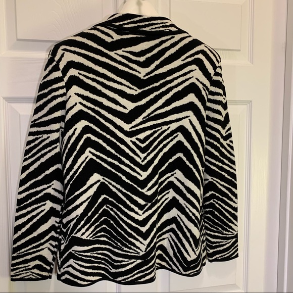 Chico’s Black & White Sweater Cardigan Size 0 (S) - Picture 5 of 10